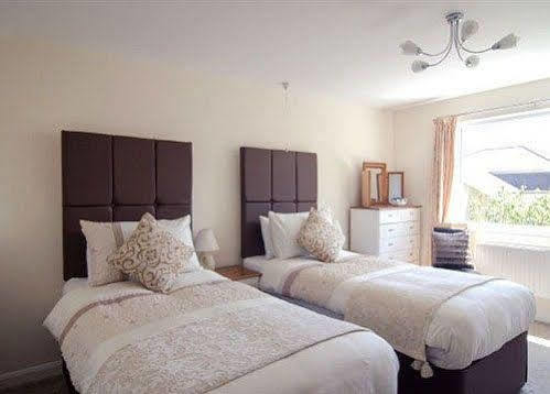 The Lawns Hotel Сэнддаун Экстерьер фото